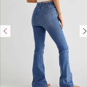 Free People - Like New Jayde Flare Jeans Sz 25